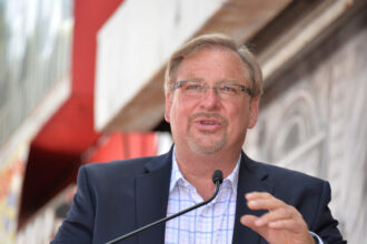 rick-warren-health-issue
