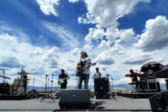 sean-feucht-let-us-worship