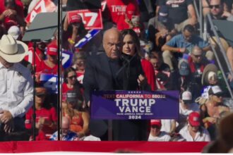 greg-laurie-trump-rally