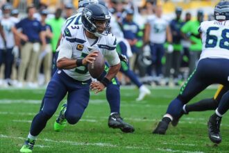Russell Wilson signs a one-year, $21M deal with the NY Giants on March 25, 2025. Explore how the Super Bowl champ aims to revive the team at MetLife Stadium.