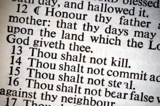 A federal appeals court has ruled that Texas can require the Ten Commandments to be displayed in public school classrooms, a decision supporters hail as a win for religious expression while critics prepare to challenge it at the Supreme Court.