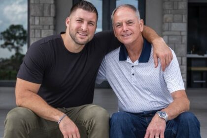 Tim Tebow and Demi-Leigh Tebow share heartfelt tributes as Heaven welcomes Bob Tebow home. “He’s home. Forever!” A powerful message of faith, grief, and eternal hope after his battle with Parkinson’s.