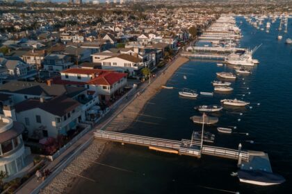 Small boat on the ocean off the Southern California coast
