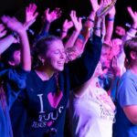 Students worship at Unite LA at Pepperdine University